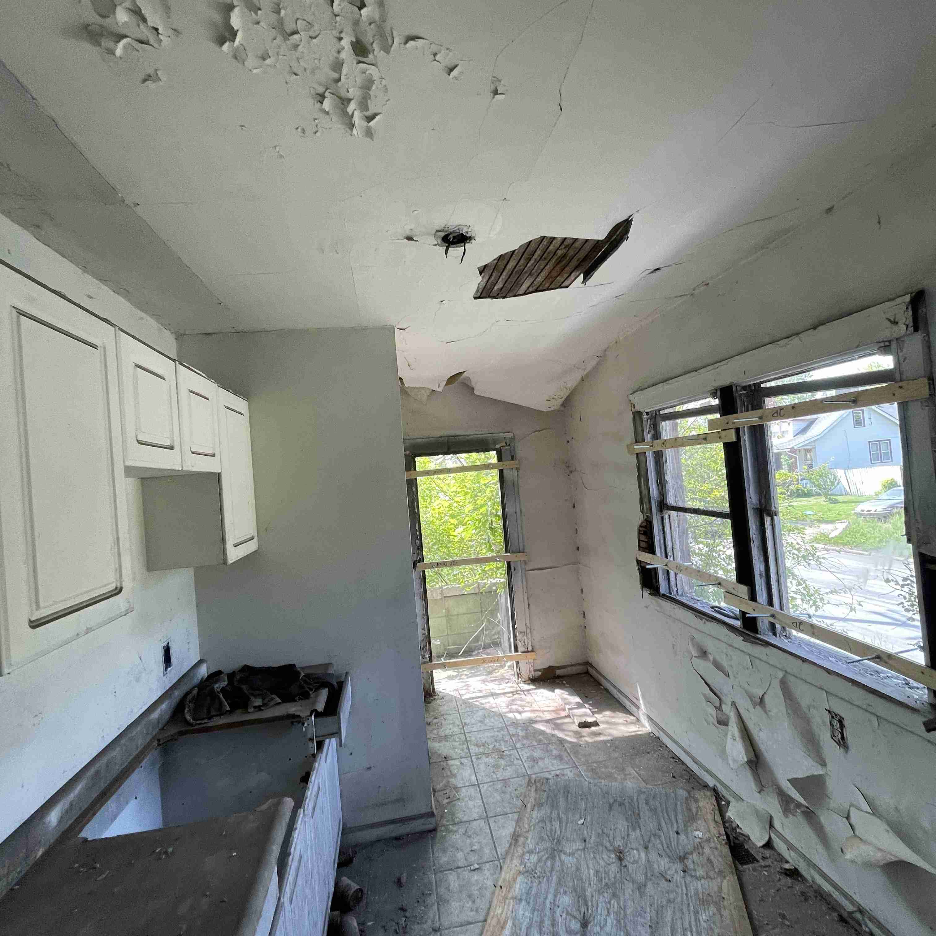 5605 S Martindale (47).jpg